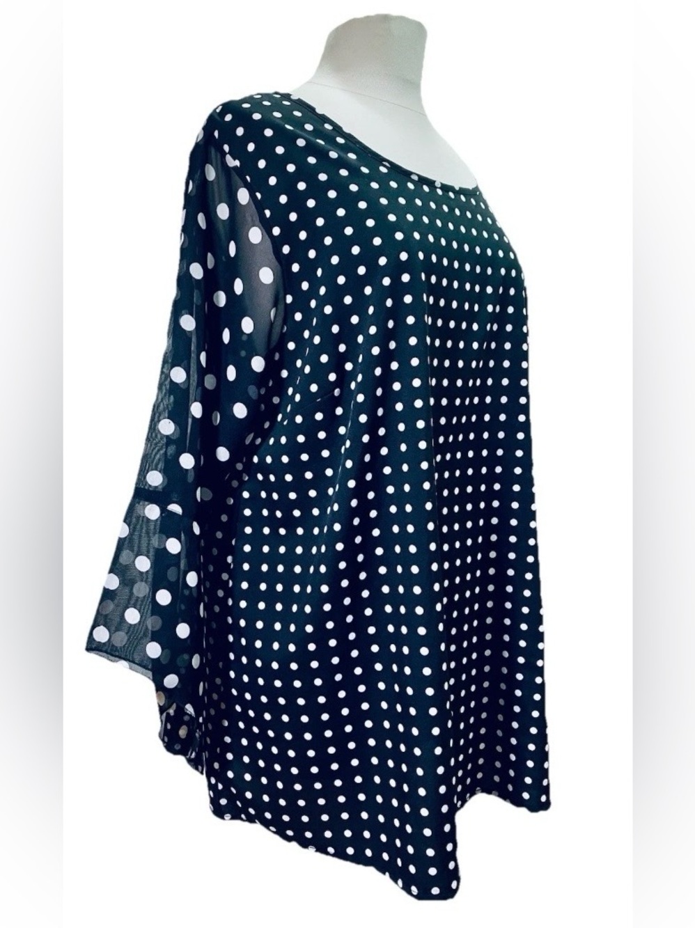 Qurvii Black & White Polka Dot Long Flared Sheer Sleeves Flowing Top Sz W 1X